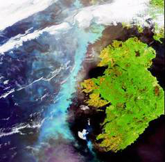 A large aquamarine-coloured phytoplankton bloom is shown stretching across the length of Ireland in the North Atlantic Ocean in this image, captured on 6 June 2006 by Envisat's Medium Resolution Imaging Spectrometer (MERIS), a dedicated ocean colour sensor able to identify plankton concentrations. Harmful algal blooms (HABs) is particularly dangerous to fish farms because the fish cannot flee affected areas. D4Science can, for example, provide the infrastructure for an early warning system of HABs to prevent fish farmers from losing an entire stock in a single day. Photo: European Space Agency.